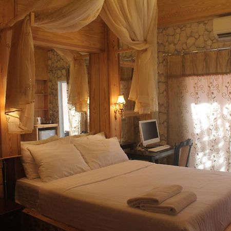 Huen Chan Thip Chiang Rai Chambre photo